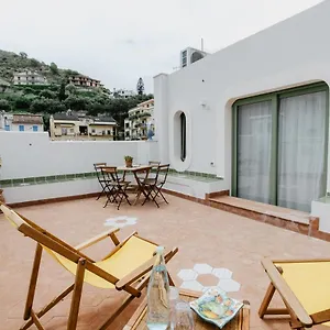 Casa Astura Privatunterkunft